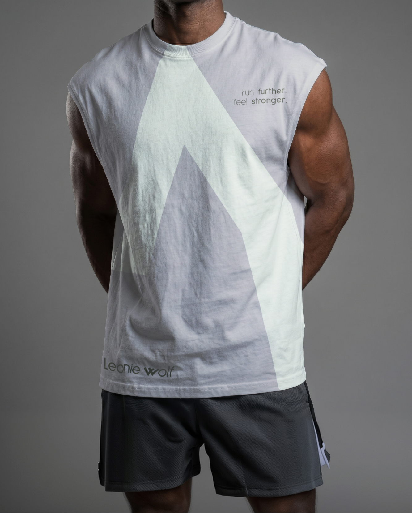 Leonie Wolf, Trainingsshirt mit Bildmarke